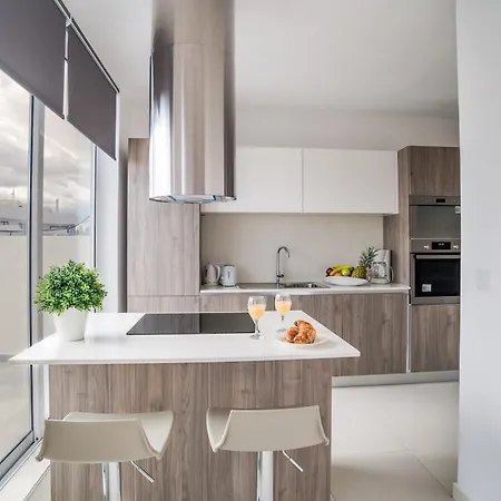 Bnbnova - Private Penthouse With Terrace Spinola Bay Apartment Saint Julian's